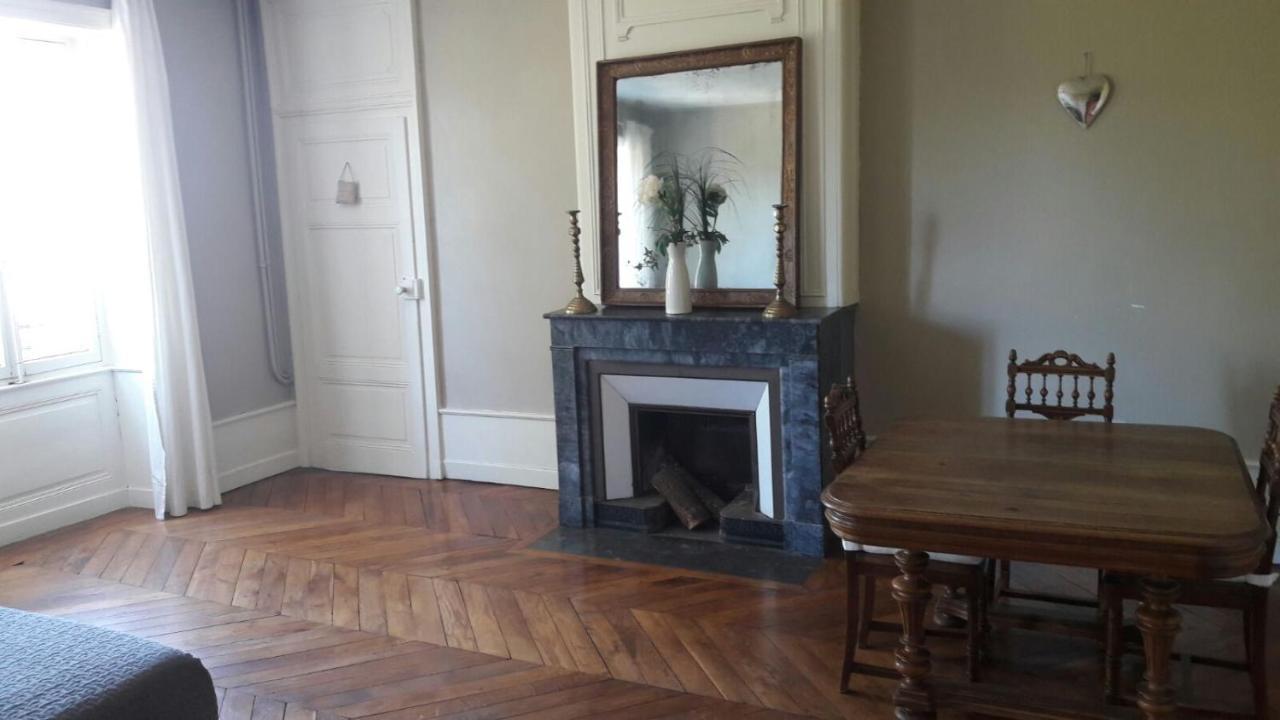 Chambres et table L' échappée Bouvesse-Quirieu Exterior foto